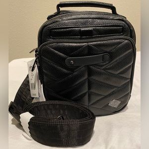 Skeeter Classic VL Convertible Crossbody- Black w/Charm Bar